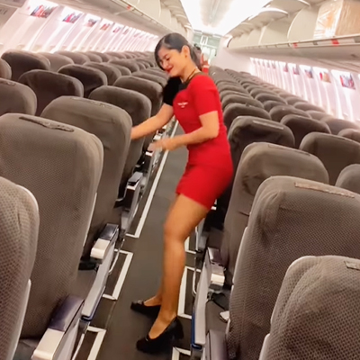 On an empty aircraft, a SpiceJet air attendant dances to the popular Bengali song Kacha Badam. Watch this video that has gone viral-thumnail