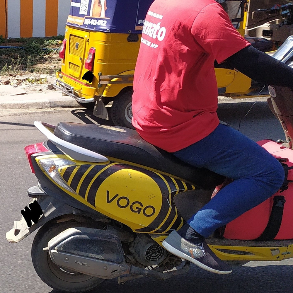 After Amazon-backed Shuttl, Chalo acquires another competitor Vogo-thumnail