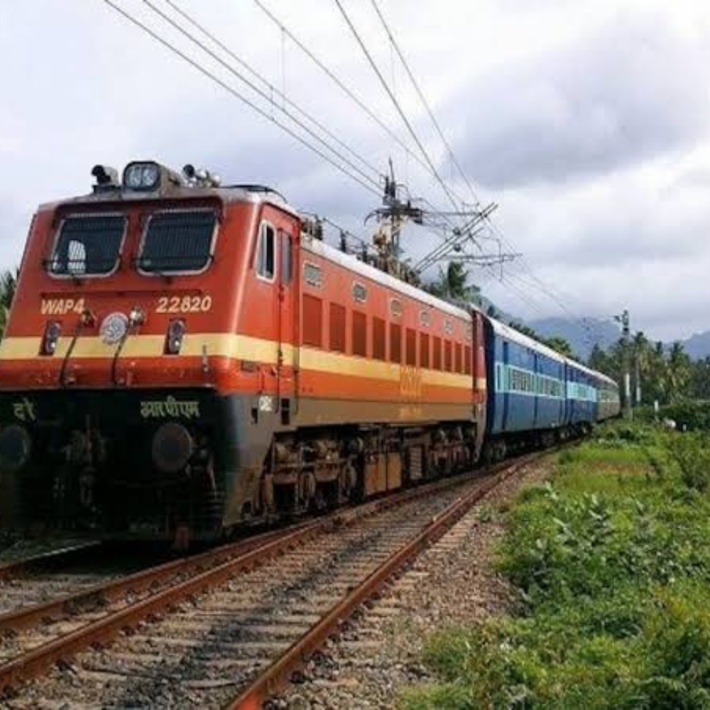 <strong>No plans to privatise Railways: Government</strong>-thumnail