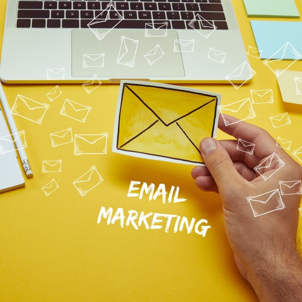 Top 3 Email marketing services for small businesses that will help you improve your Business-thumnail