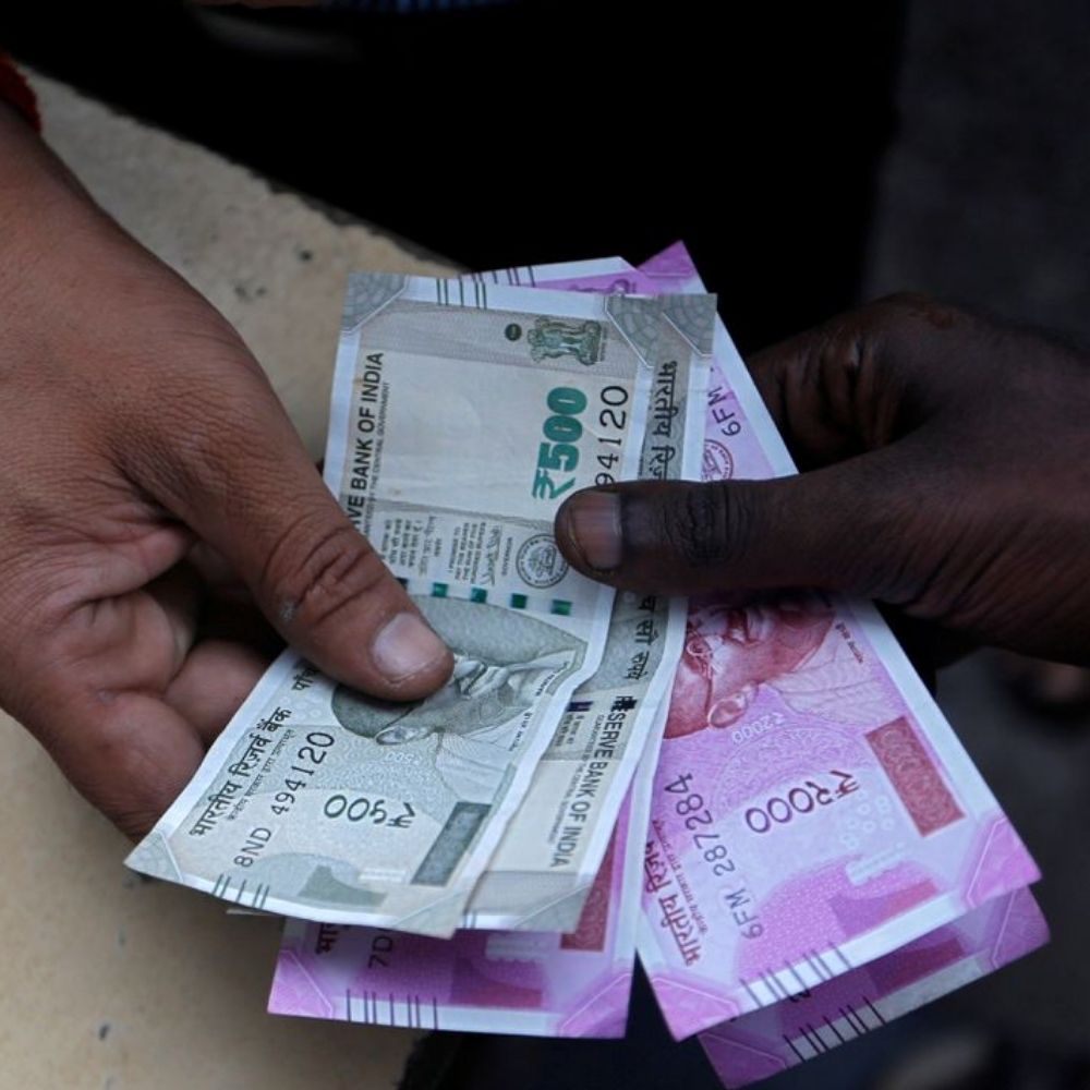 The Indian rupee is hitting all-time lows, Impact on people-thumnail