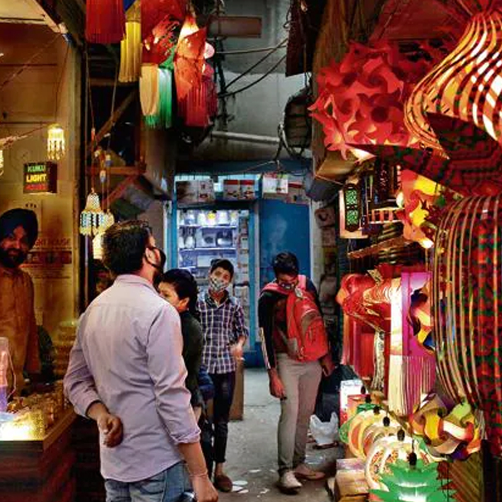 How this Little Exchanging Business from Delhi’s Sadar Bazar Became One of India’s Largest Fragrance Producers?-thumnail