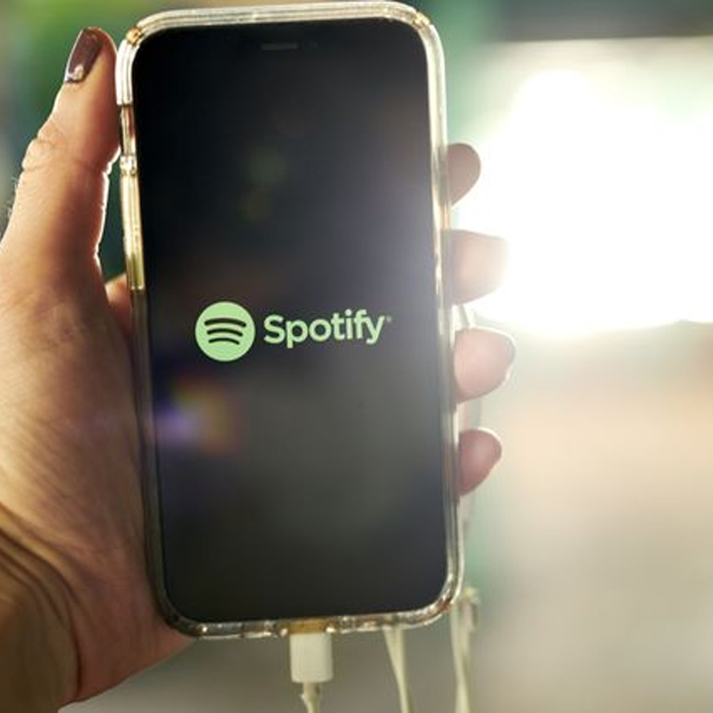 Spotify’s quarterly revenue and user growth outperform expectations-thumnail