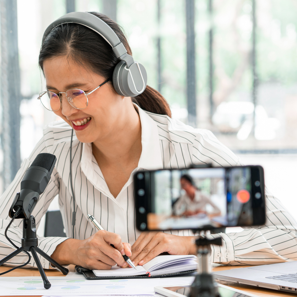 Users can stream meetings live on YouTube using Google Meet-thumnail