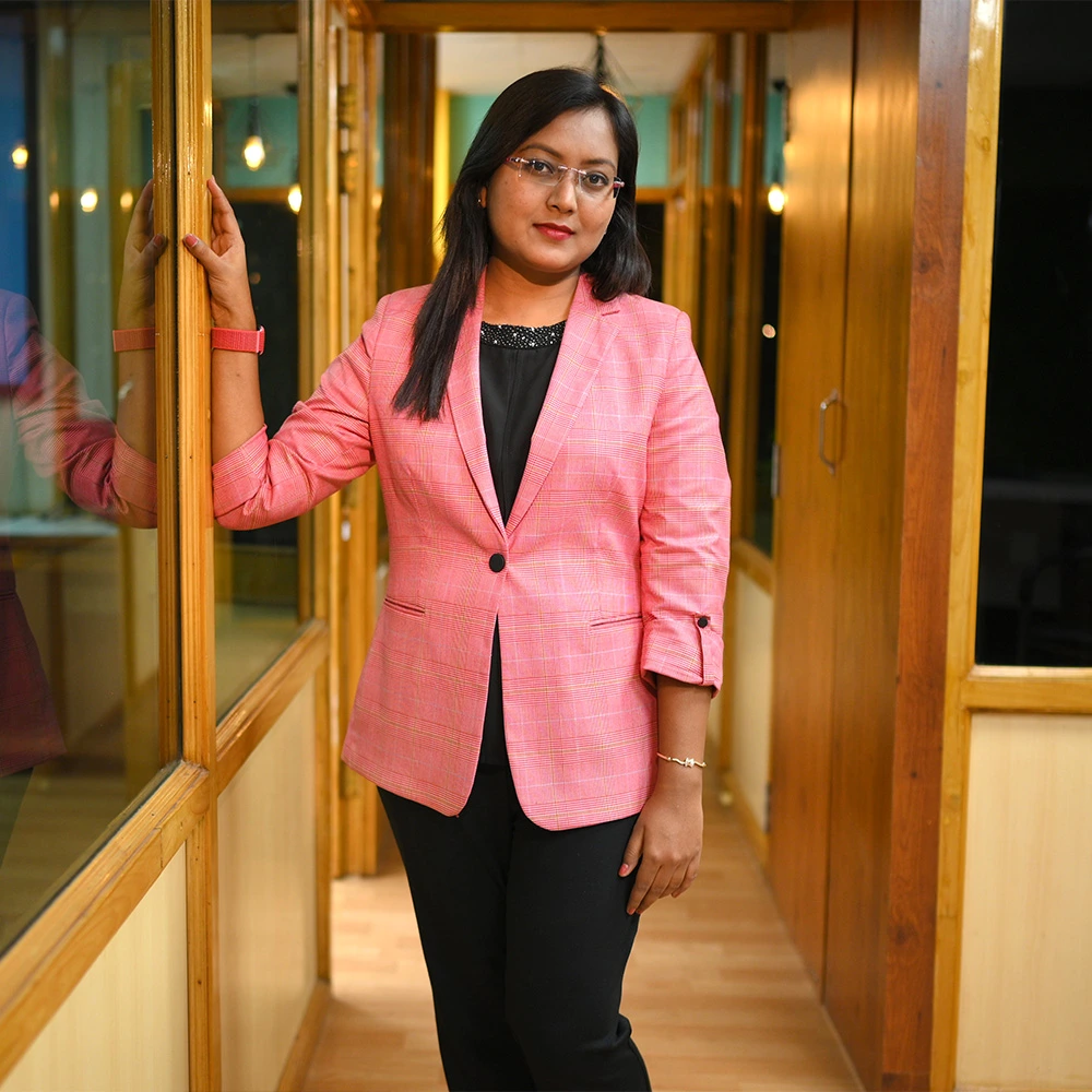 <strong>Meet Kritika Yadav- The leader and an optimist with the skills and knowledge to educate people to attain financial goals</strong>-thumnail