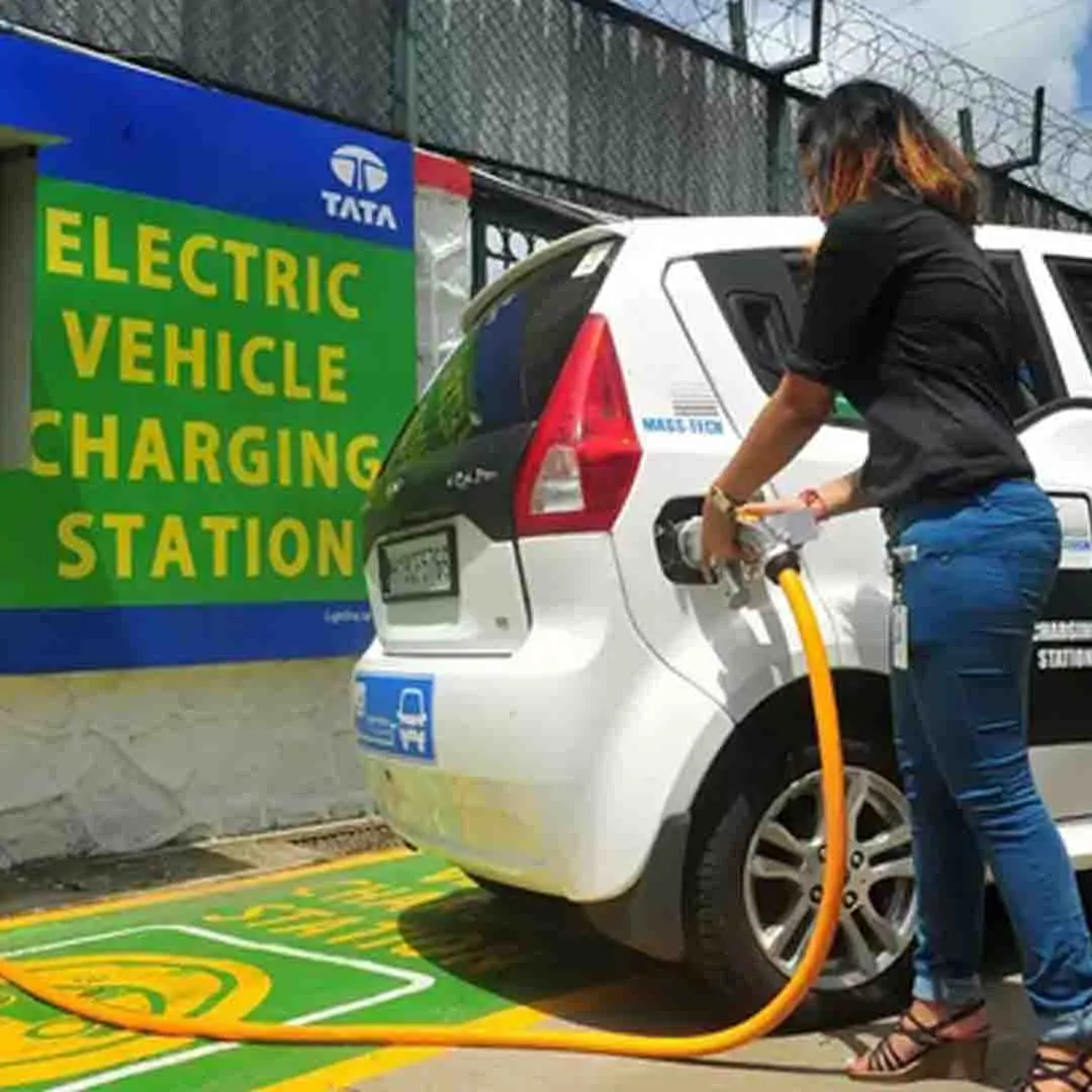 The Delhi govt intends to deploy 18,000 EV charging points by 2024-thumnail