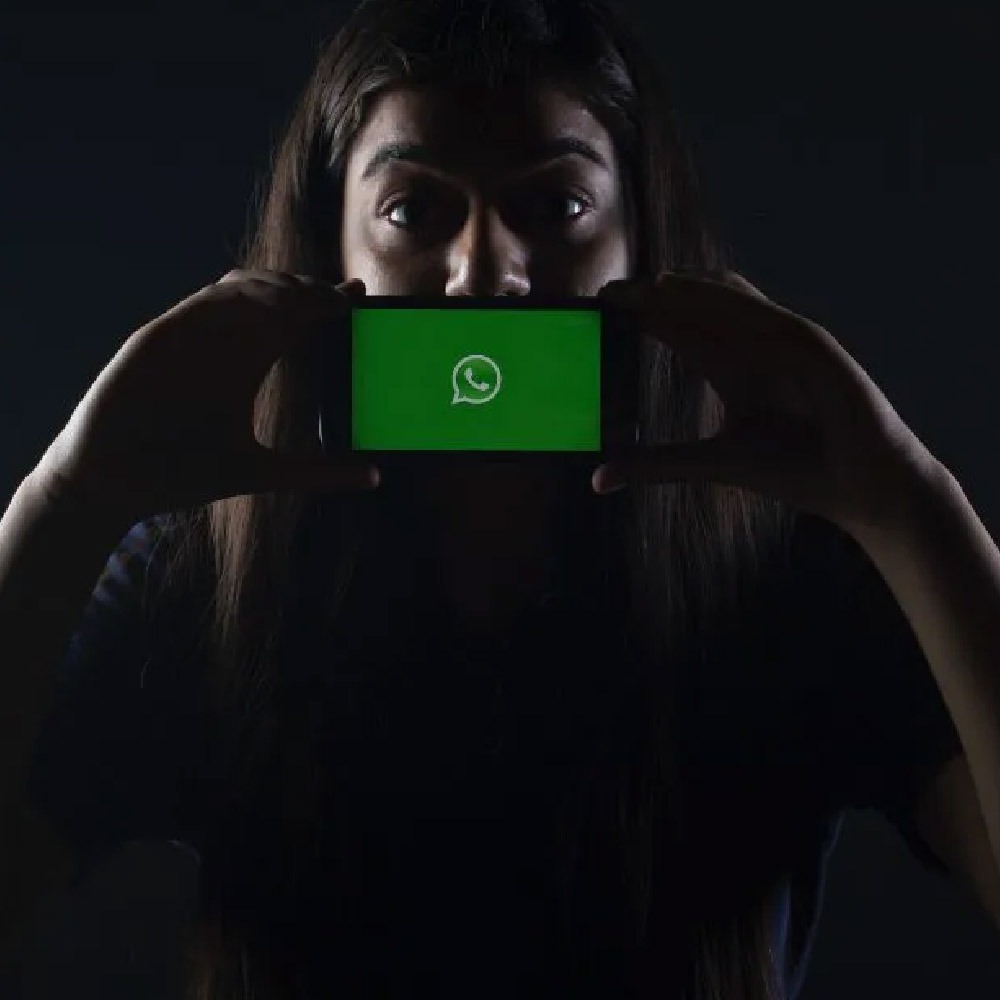 <strong>This year, WhatsApp BANNED 26 lakh “bad accounts.” View Details</strong>-thumnail