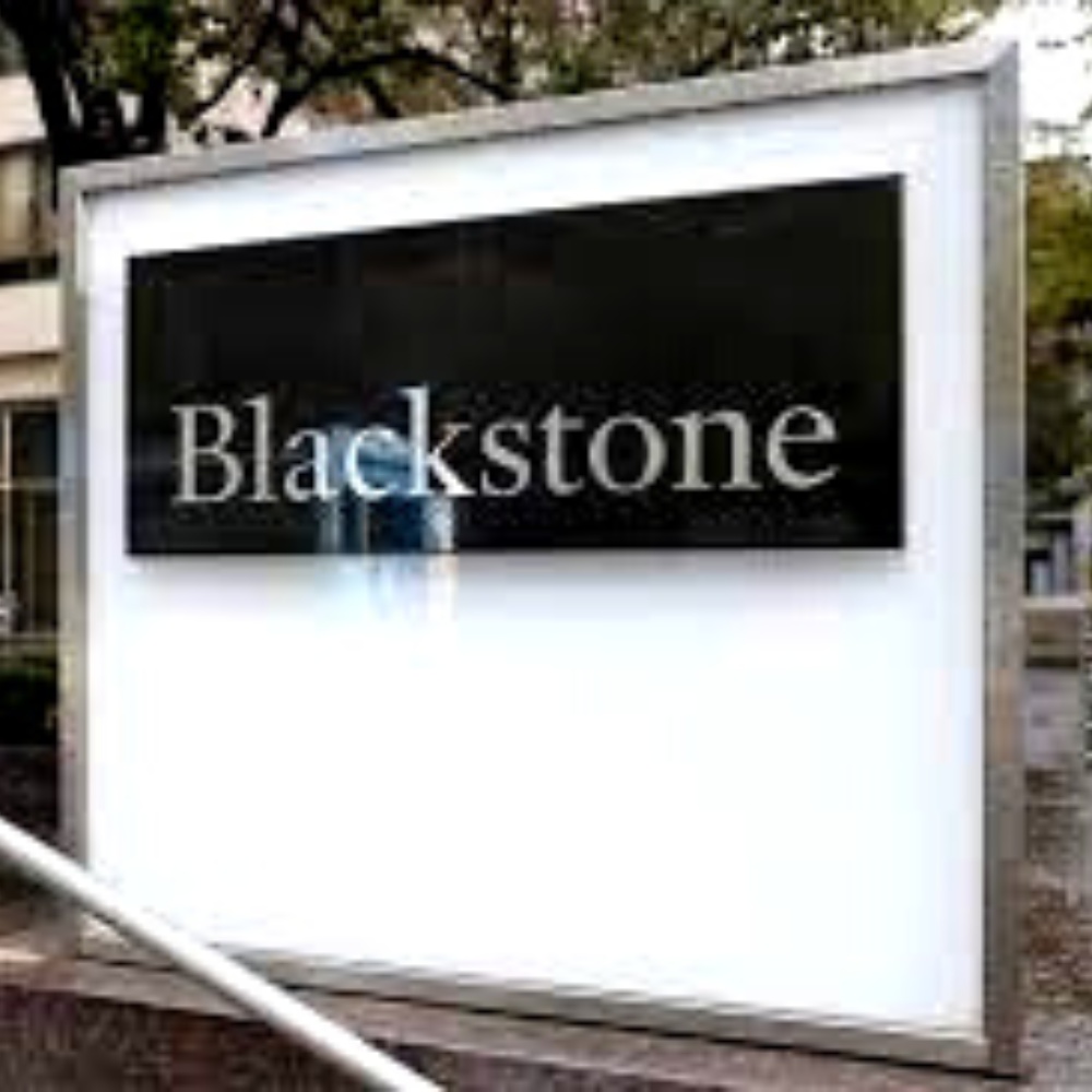 Report: Blackstone in Negotiations to Divest $480 Million Interest in Leading REIT to Bain Capital-thumnail