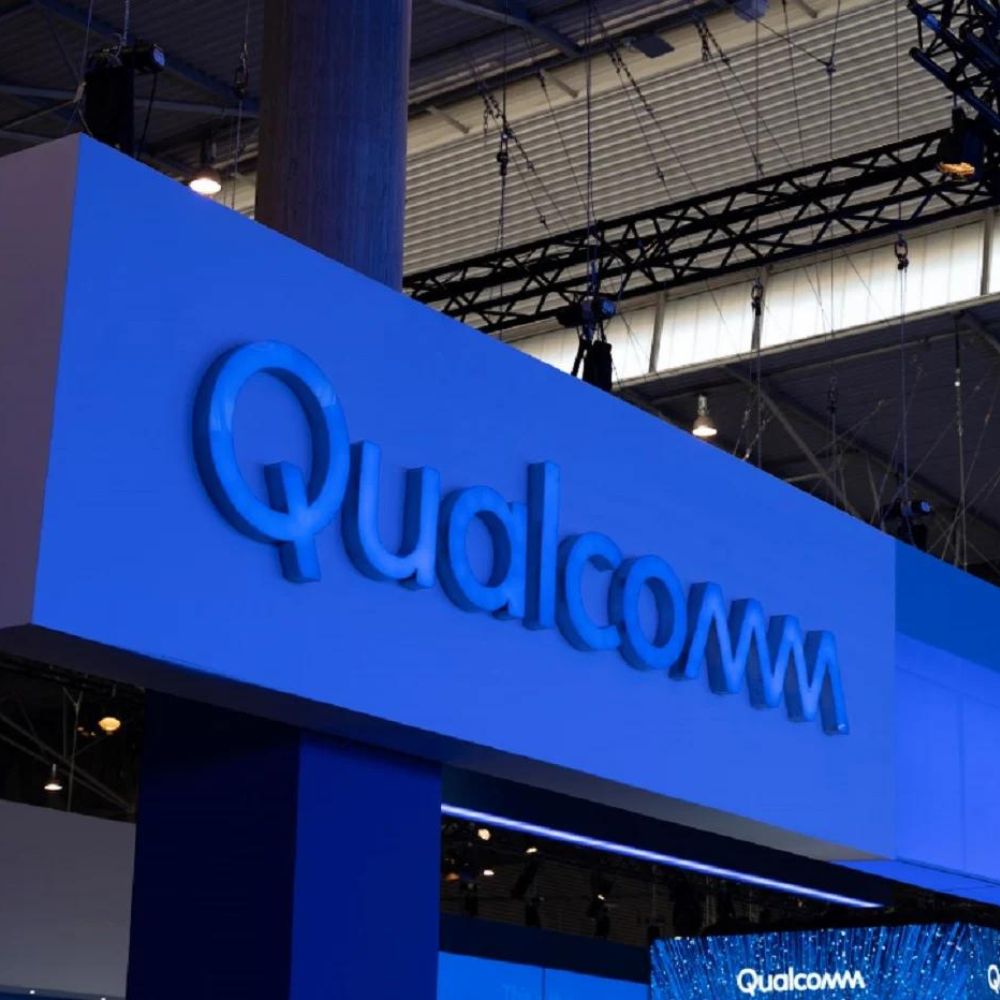 Qualcomm has announced the world’s first two-way satellite messaging solution-thumnail