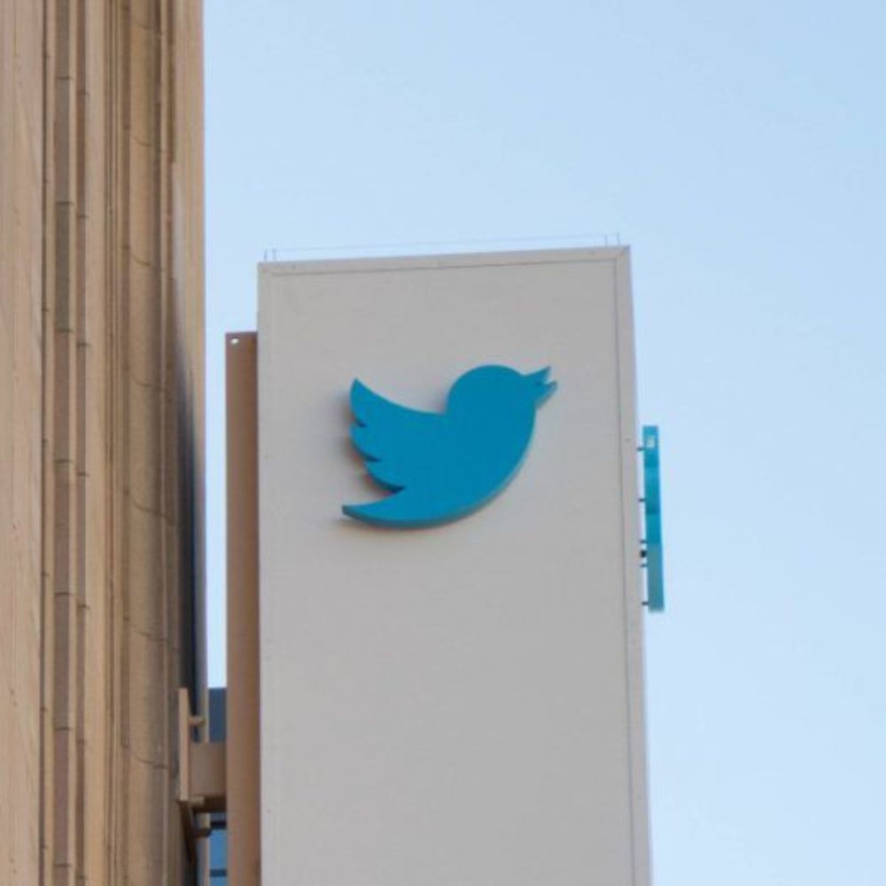 In the latest round of layoffs, Twitter reportedly laid off at least 200 employees-thumnail