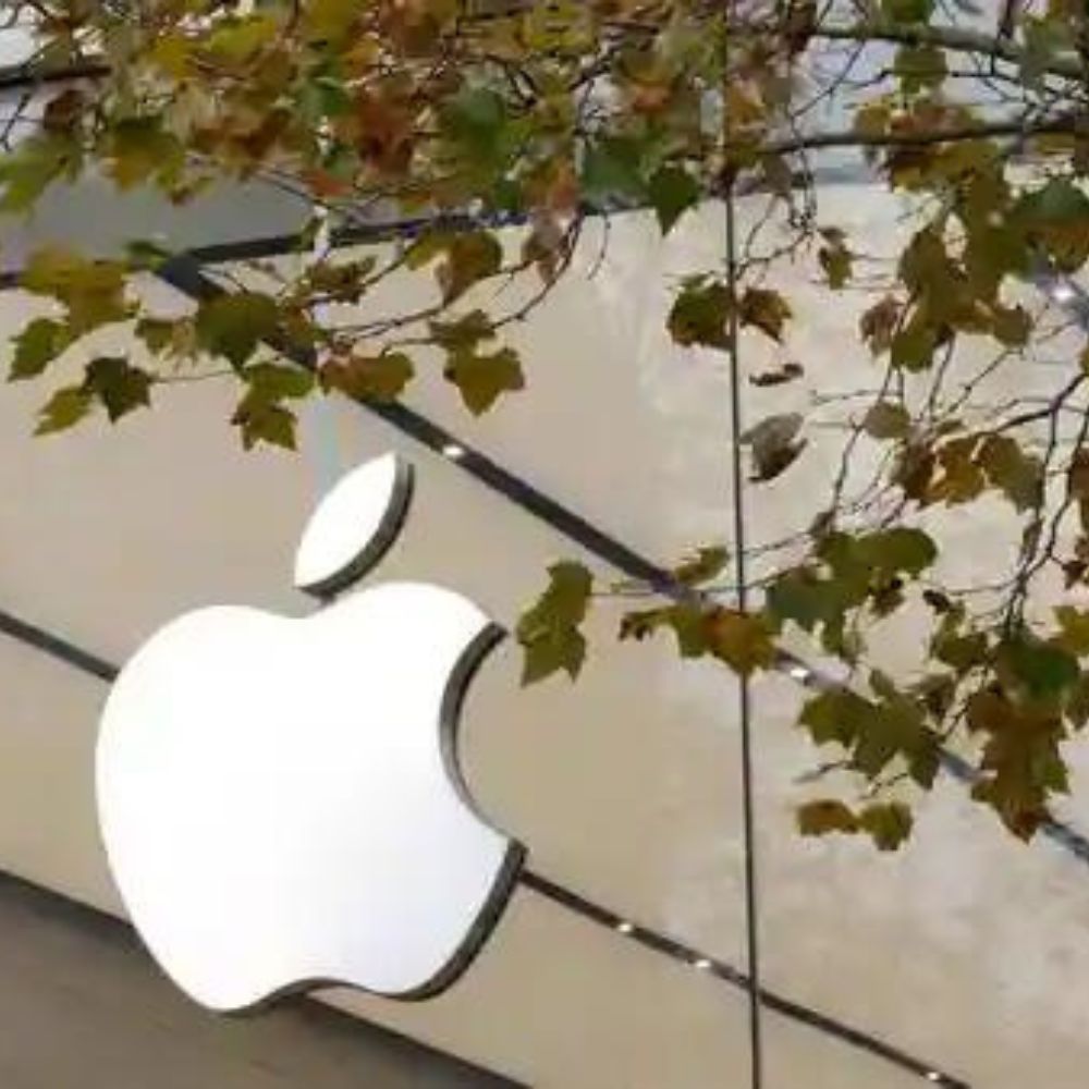 <strong>By FY24, Apple may create 120,000 jobs in India: Report</strong>-thumnail