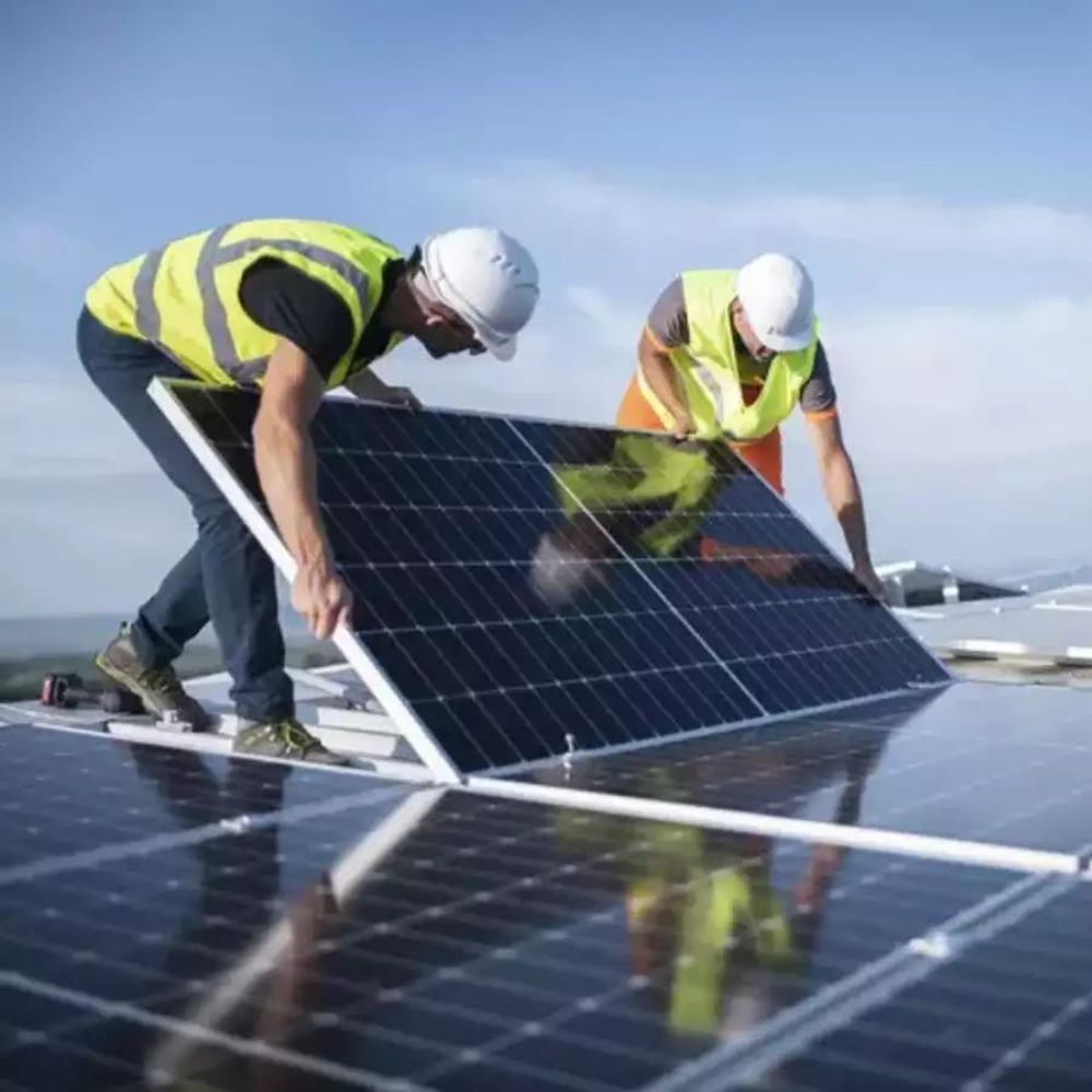 Reliance to set up 10-gigawatt solar energy project in Andhra: Ambani-thumnail