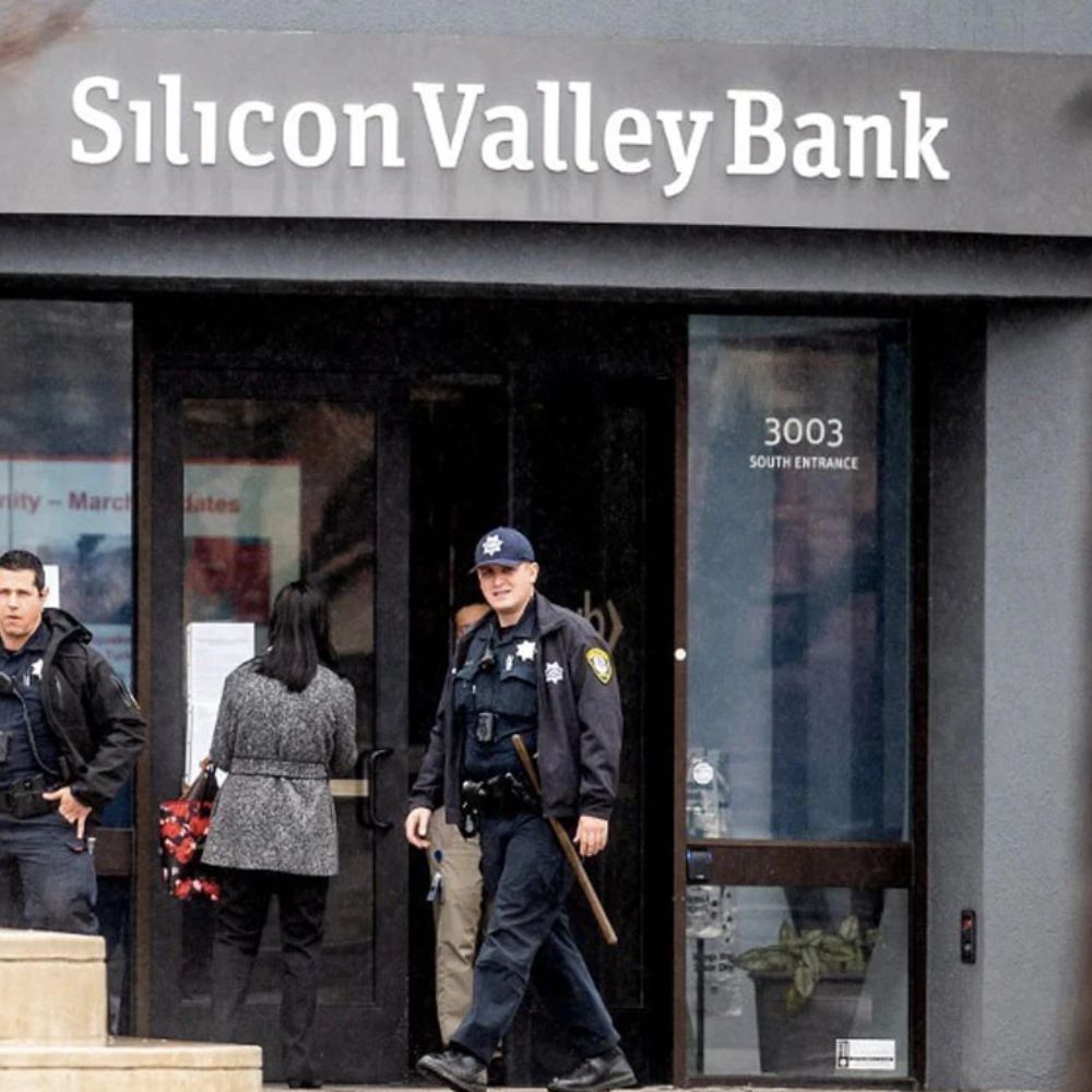 <strong>First Residents Purchases Silicon Valley Bank After Run on Loan Specialist</strong>-thumnail