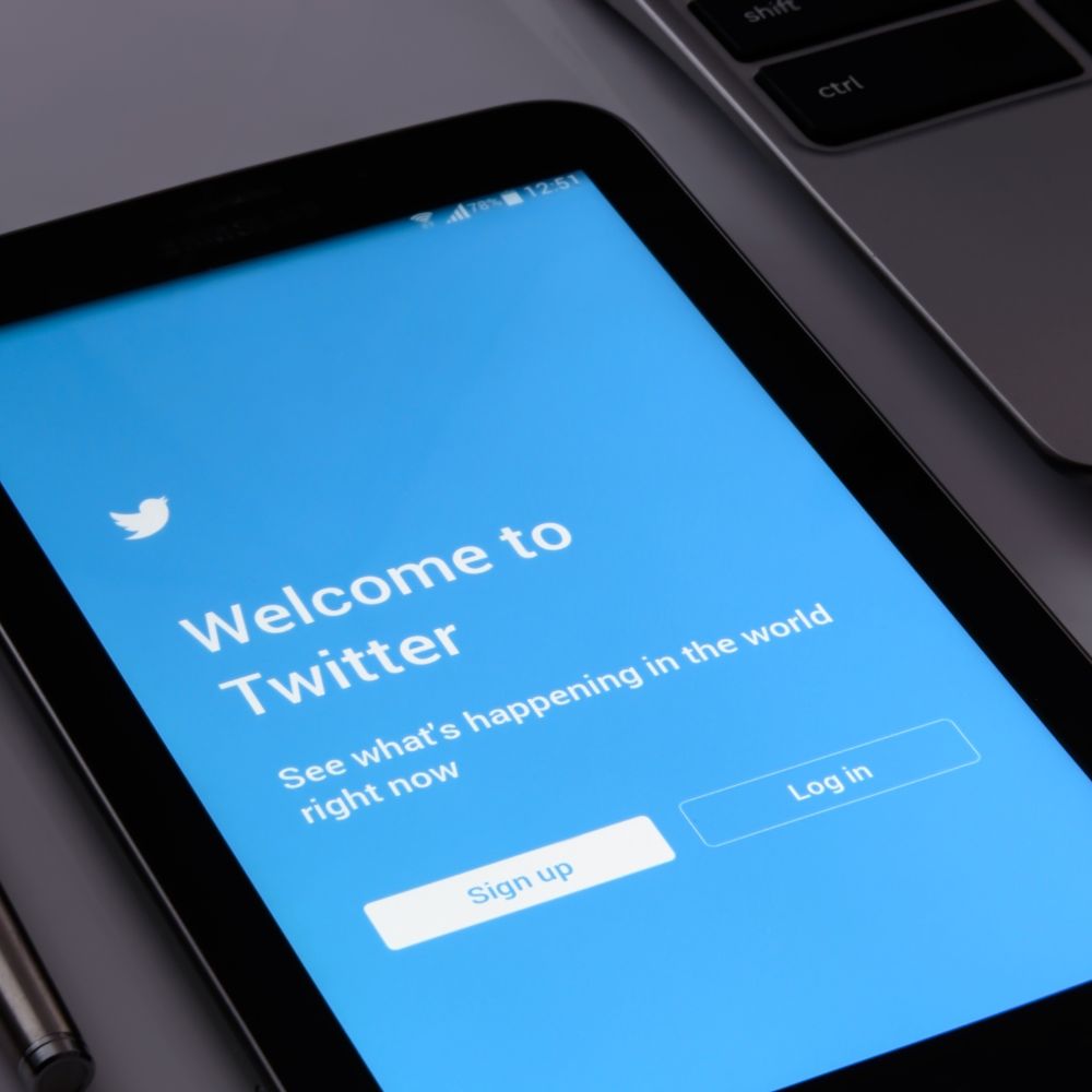 Twitter went down last night due to an internal change in API and under-staffing-thumnail