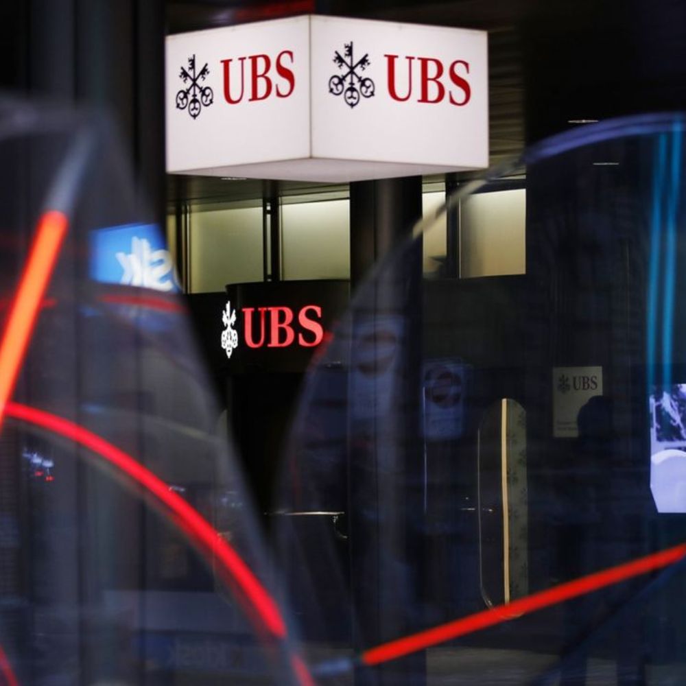 UBS lowers incentives for staff, CEO receives $2 million more this year-thumnail