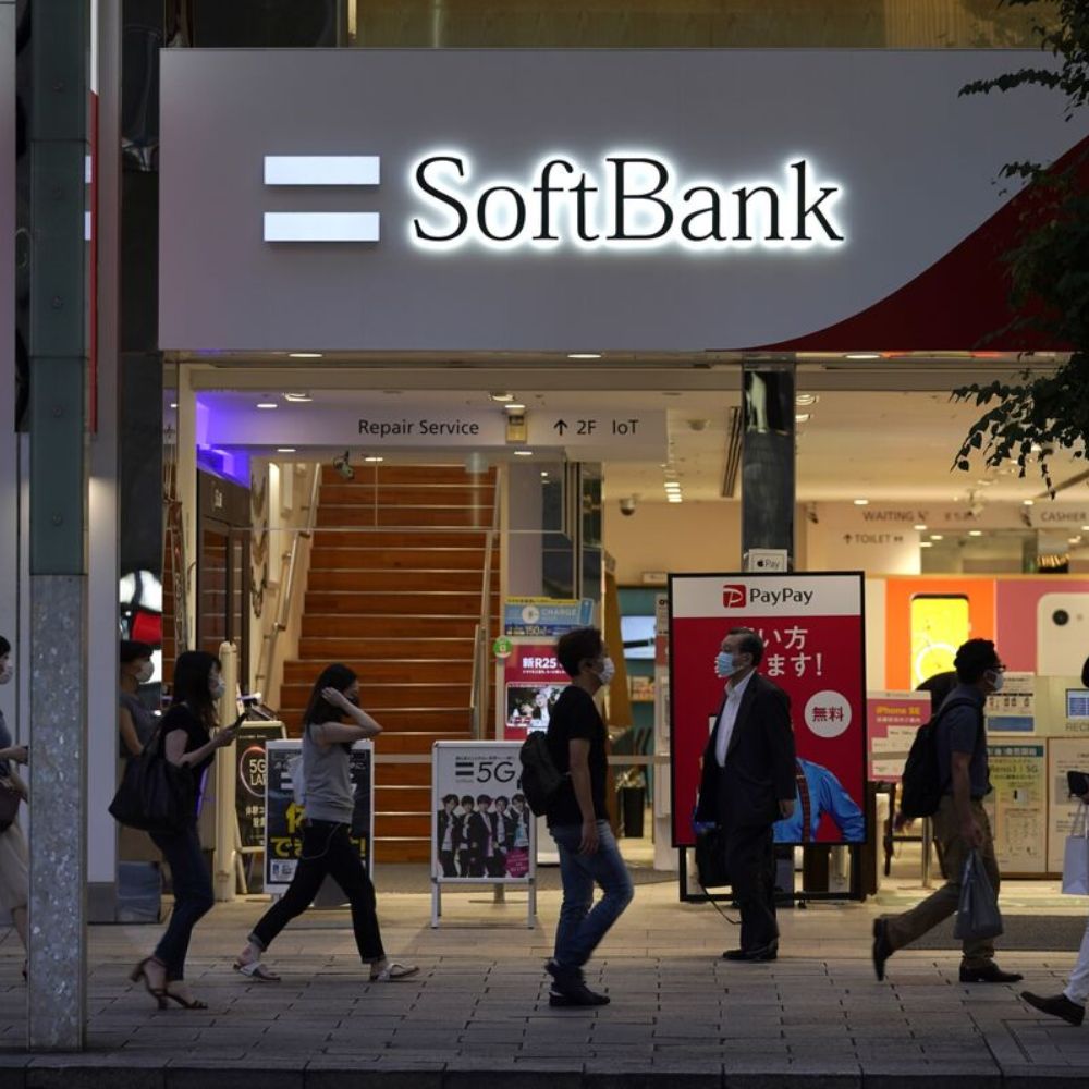 SoftBank shifting its strategy to offensive said Chairman and CEO Masayoshi Son-thumnail