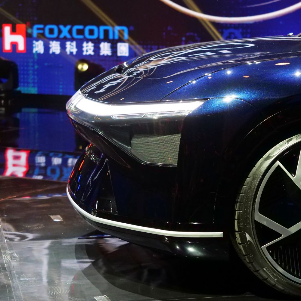 Foxconn plans to make electric vehicles in India: Report-thumnail