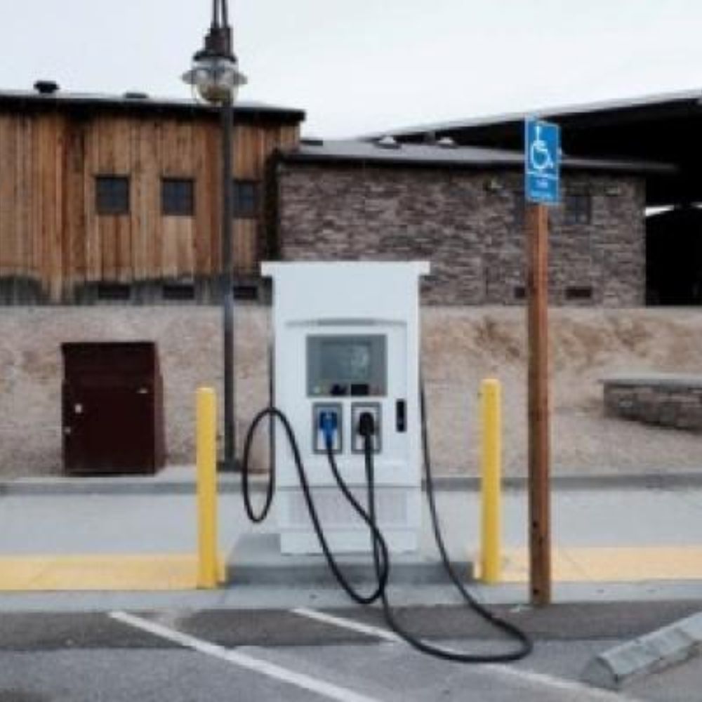 Automakers launch US EV charging network to compete with Tesla-thumnail