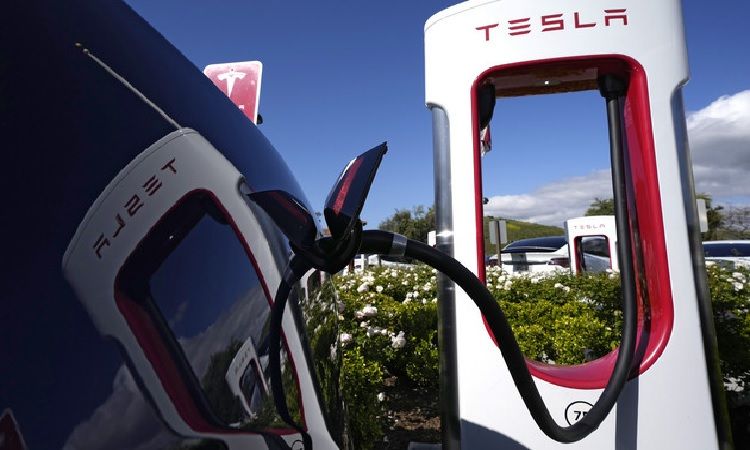 Automakers launch US EV charging network