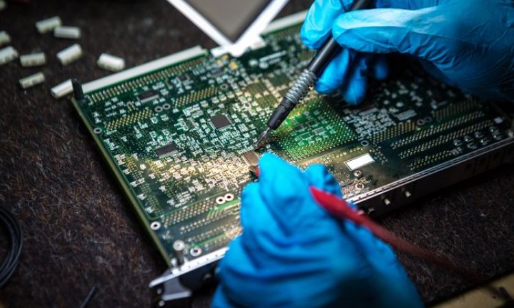 Industry group says the U.S. will lack 67,000 chip workers