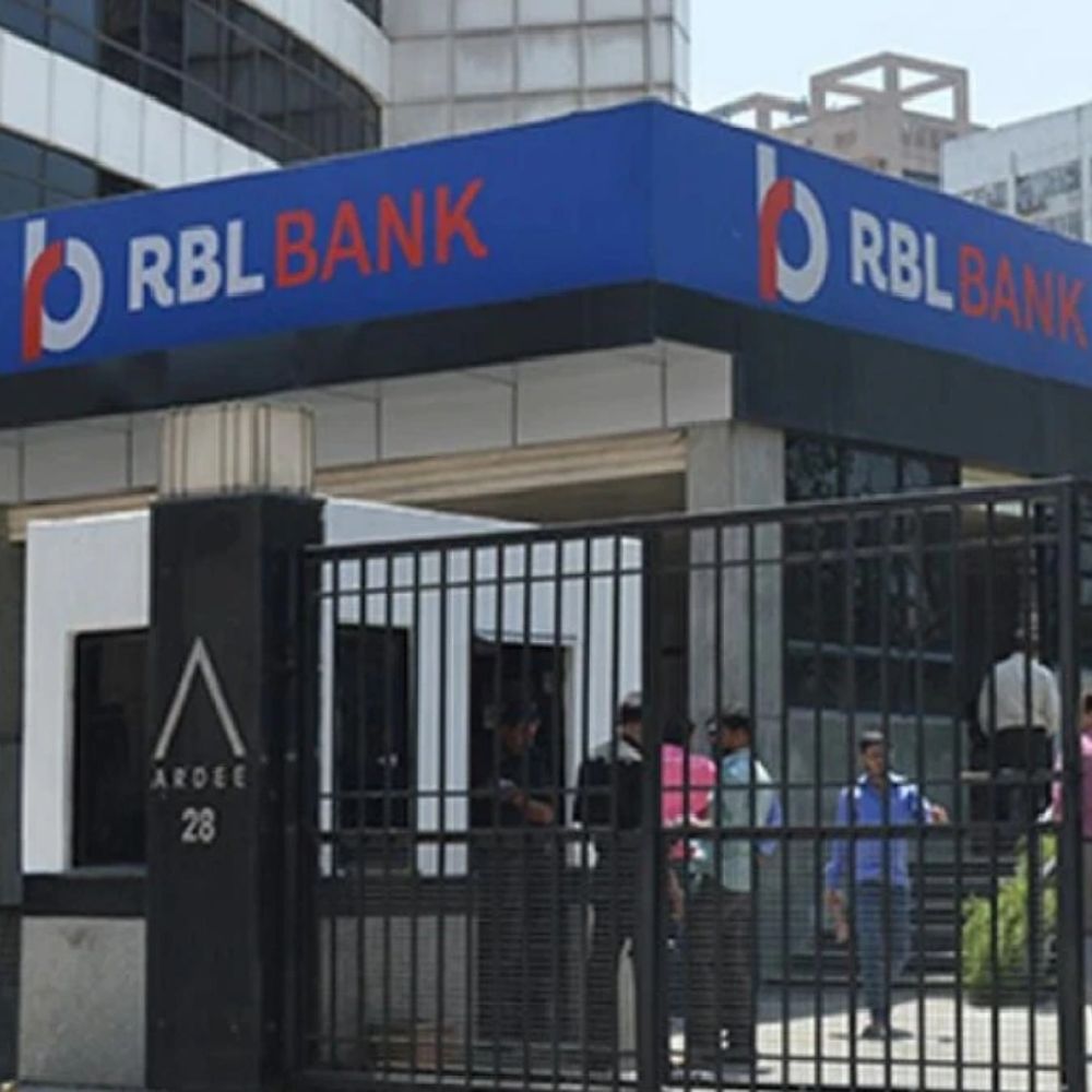 M&M planning to acquire upto 9.9% stake in RBL bank after its 3.53% stake purchase-thumnail