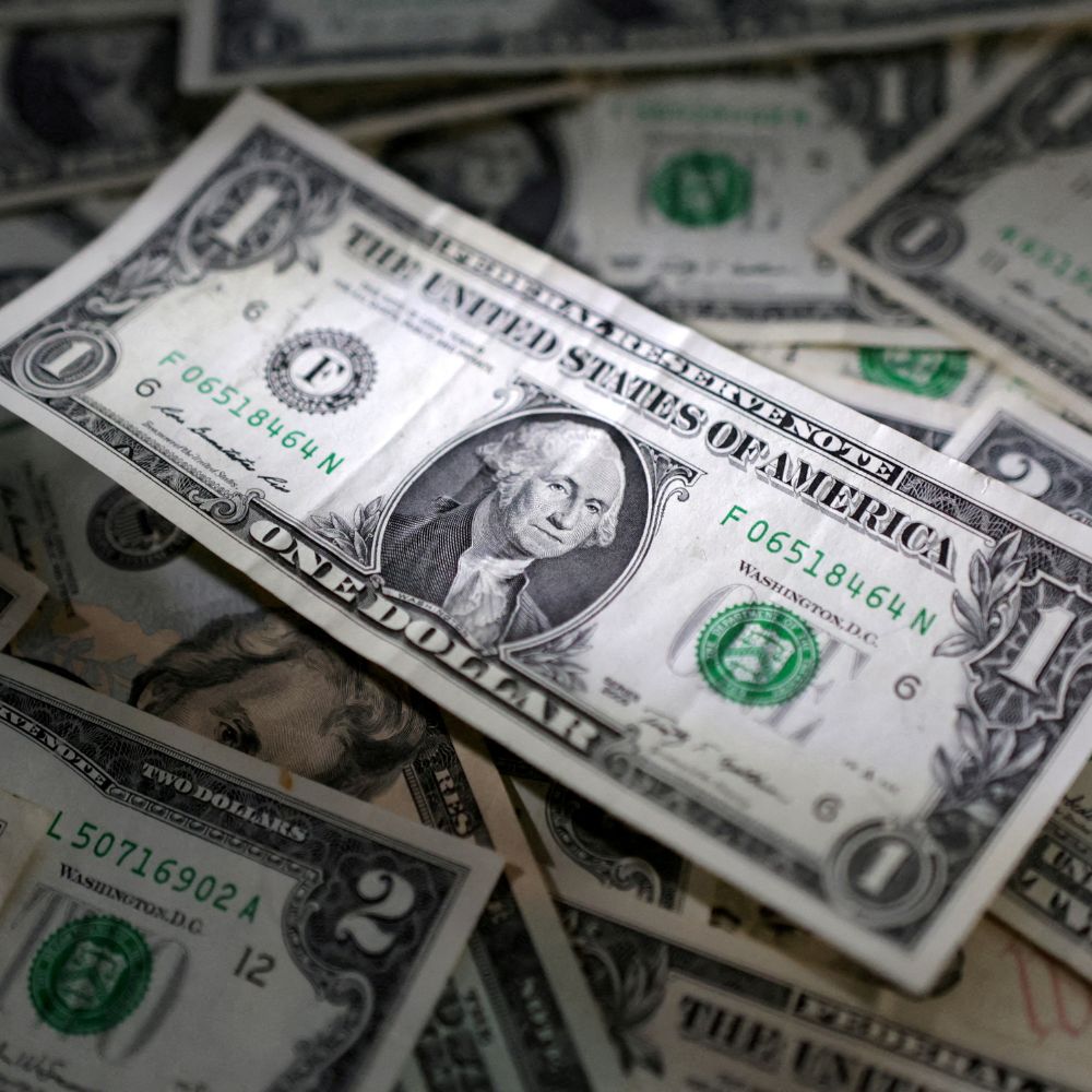 Dollar Slides as Traders Anticipate a Pause in US Interest Rate Hikes-thumnail