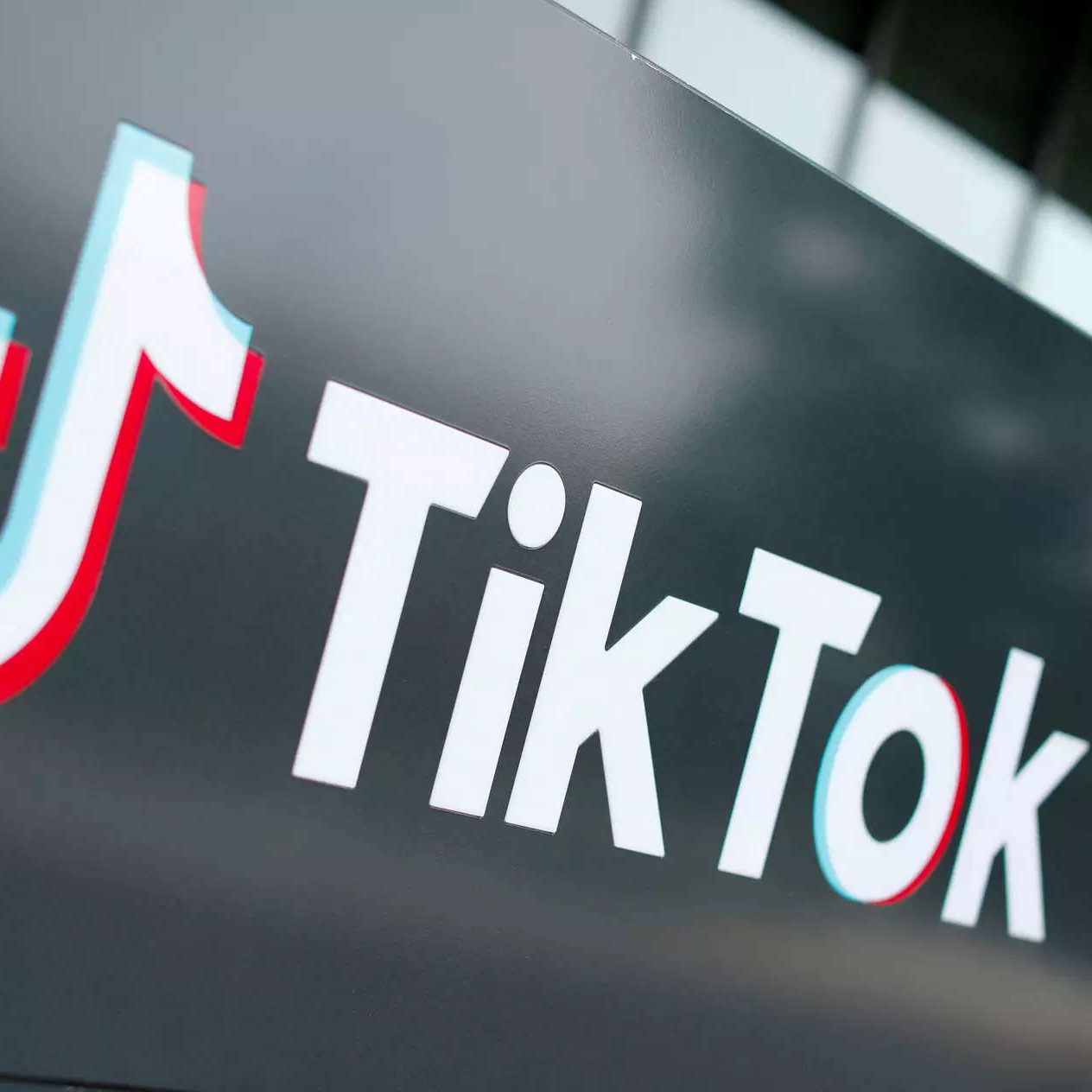 Tiktok parent ByteDance bet on Lark and Resso to expand into Indian market.-thumnail