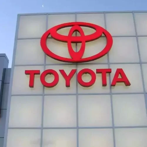 India’s Toyota Lobbies to Cut Hybrid-car Taxes by as Much as 21%-thumnail