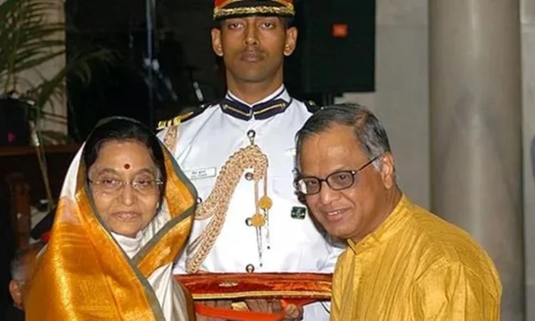 Narayana Murthy : receiving awards