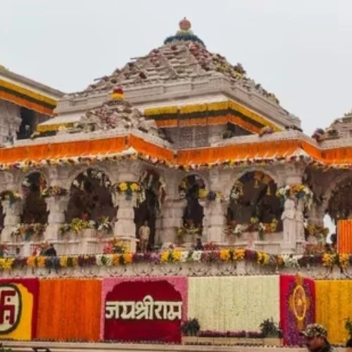 Ayodhya Ram Mandir: PM Narendra Modi Breaks His 11-Day Fast With Charnamrit-thumnail