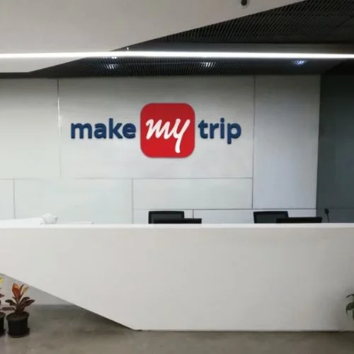 MakeMyTrip Announces Cooperation with Zoho-thumnail