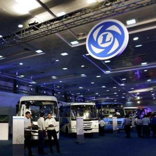 Ashok Leyland Hands Over the Keys to the 14T Boss Electric Truck to Billion E-mobility-thumnail