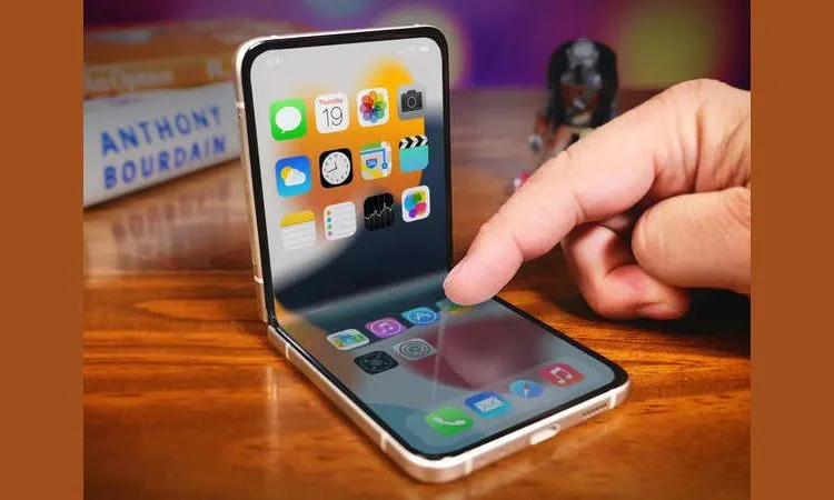 Foldable iPhone or iPad