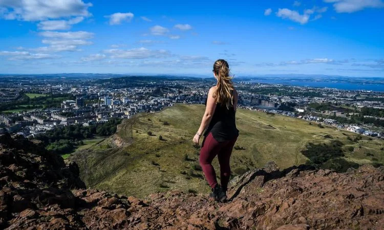 Trek Up To Arthur Seat 