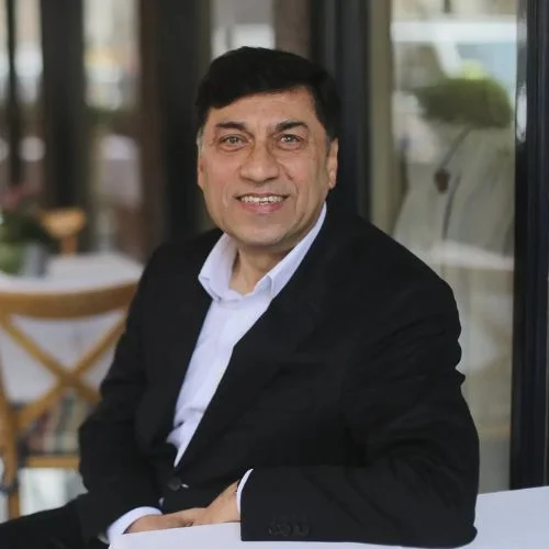 Rakesh Kapoor, Former CEO of Reckitt Benckiser, Makes His Fund Debut With Blue Tokai-thumnail