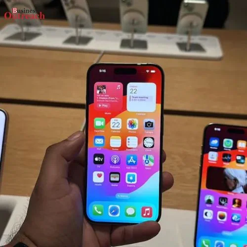 Apple’s Sales in India Touch $8 Billion as iPhones Continue to Soar in Demand-thumnail